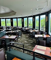 The White Mountain Hotel & Resort