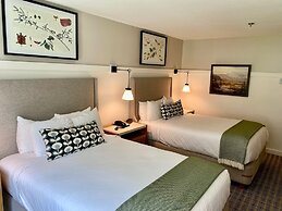 The White Mountain Hotel & Resort