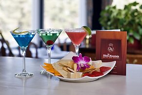 The White Mountain Hotel & Resort