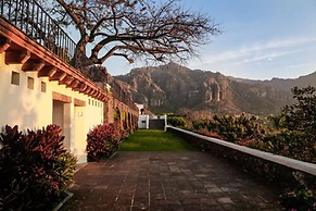 Posada del Tepozteco - Hotel & Gallery