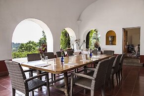 Posada del Tepozteco - Hotel & Gallery