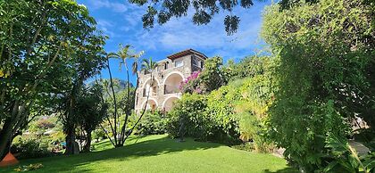 Posada del Tepozteco - Hotel & Gallery