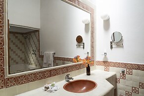 Posada del Tepozteco - Hotel & Gallery