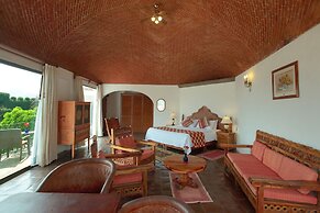 Posada del Tepozteco - Hotel & Gallery