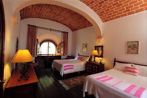 Posada del Tepozteco - Hotel & Gallery