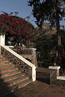 Posada del Tepozteco - Hotel & Gallery