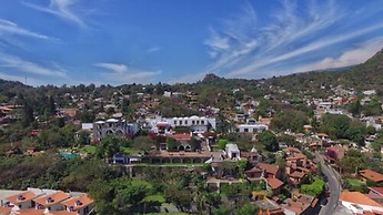Posada del Tepozteco - Hotel & Gallery