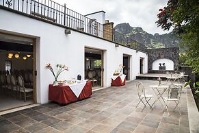 Posada del Tepozteco - Hotel & Gallery