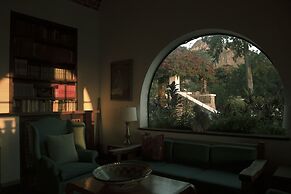 Posada del Tepozteco - Hotel & Gallery