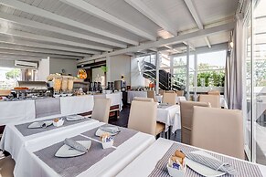 Best Western Cinemusic Hotel