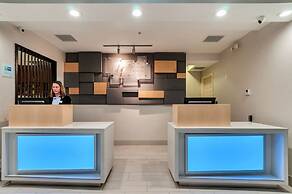 Holiday Inn Express & Suites, Lake Elsinore by IHG