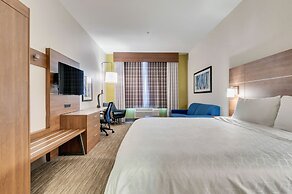 Holiday Inn Express & Suites, Lake Elsinore by IHG