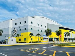 Crowne Plaza Ft. Myers Gulf Coast, an IHG Hotel