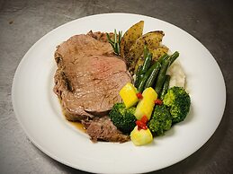 Crowne Plaza Ft. Myers Gulf Coast by IHG