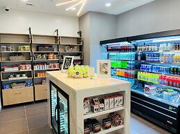 Crowne Plaza Ft. Myers Gulf Coast by IHG