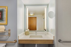 Crowne Plaza Ft. Myers Gulf Coast by IHG