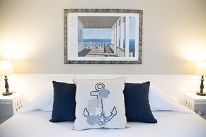 Allen Harbor Breeze Inn & Gardens