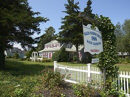 Allen Harbor Breeze Inn & Gardens