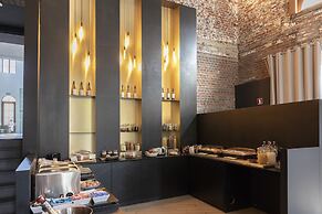 Eburon Hotel - Different Hotels