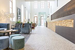 Eburon Hotel - Different Hotels