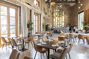 Eburon Hotel - Different Hotels