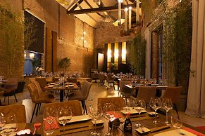 Eburon Hotel - Different Hotels