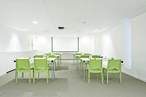 Eburon Hotel - Different Hotels