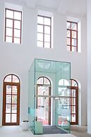 Eburon Hotel - Different Hotels