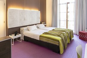 Eburon Hotel - Different Hotels