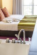 Eburon Hotel - Different Hotels