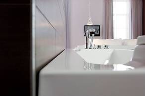 Eburon Hotel - Different Hotels