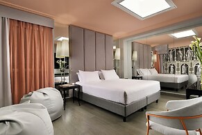 Leon's Place Hotel