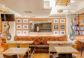 Collection O Diamond House Khaosan