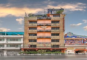 Collection O Diamond House Khaosan