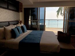 Royal Beach Boutique Resort & Spa