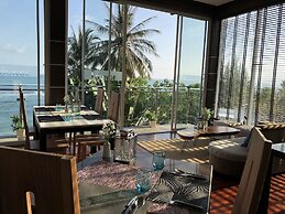 Royal Beach Boutique Resort & Spa