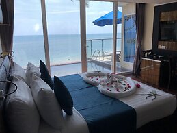 Royal Beach Boutique Resort & Spa