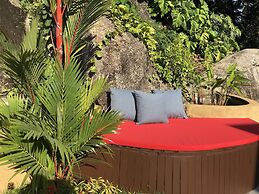 Royal Beach Boutique Resort & Spa