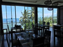 Royal Beach Boutique Resort & Spa