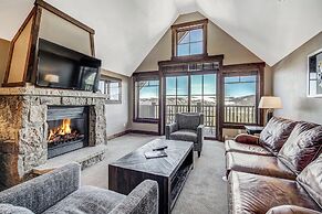 Crystal Peak Lodge