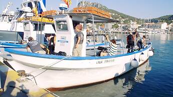 Hotel & Diving les Illes