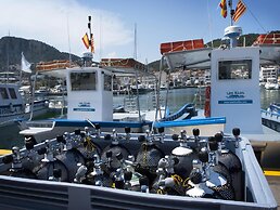 Hotel & Diving les Illes