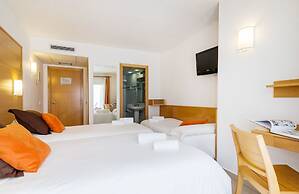 Hotel & Diving les Illes