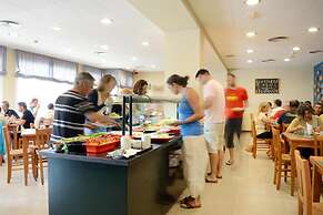 Hotel & Diving les Illes