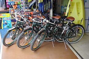 Hotel & Diving les Illes