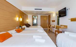 Hotel & Diving les Illes