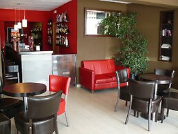 Hotel & Diving les Illes