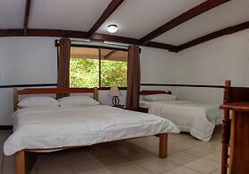 Hacienda La Pacífica Eco-Lodge