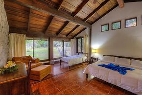 Hacienda La Pacífica Eco-Lodge