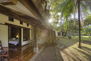 Hacienda La Pacífica Eco-Lodge
